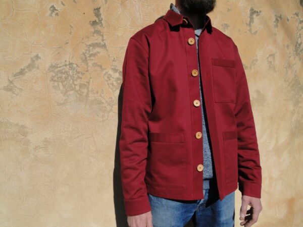 Veste de travail en sergé de coton rouge cerise – Image 2